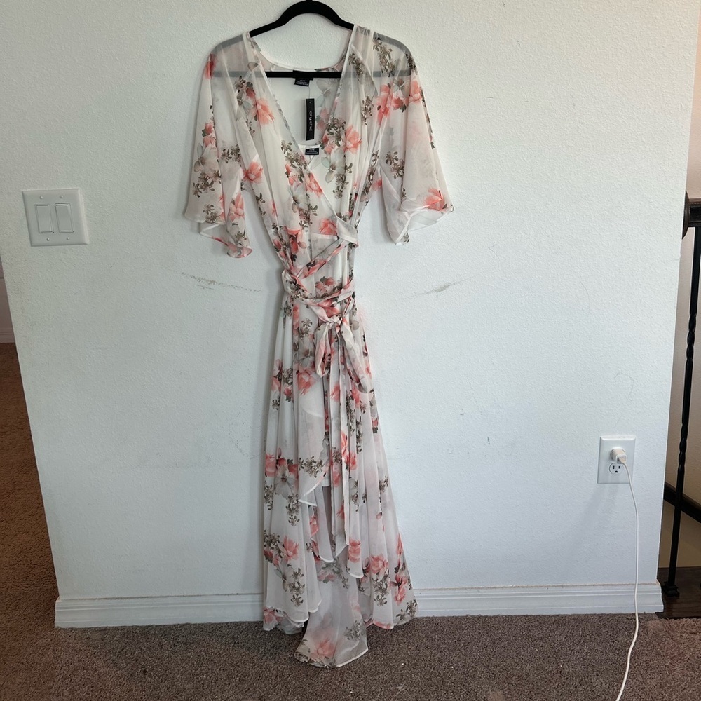 City Chic Women’s Wrap Maxi Floral 2 Piece Dress

Size XS (14)